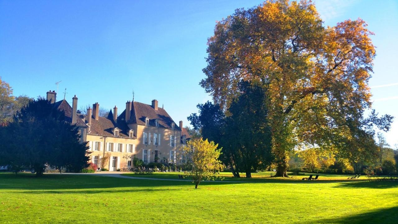 Chateau De Vault De Lugny Hotel Exterior photo